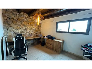 VENDE CASA EN LOS AROMOS barrio cerrado