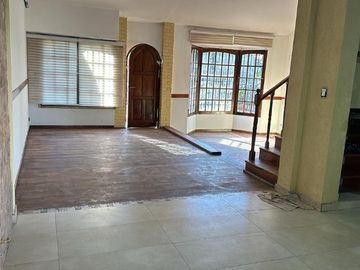 Chalet en venta en El Palomar