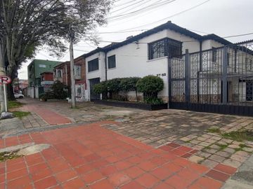 CASA en VENTA en Bogotá TEUSAQUILLO