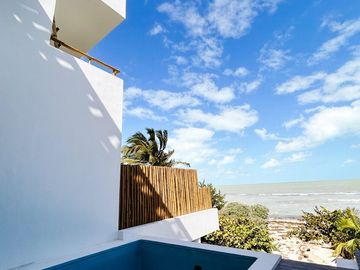 Hermosa villa en Venta frente al Mar en las playa de san Benito Yucatan