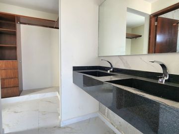 Casa en VENTA en LOMAS DEL DORADO