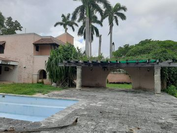 En Venta Residencia Campestre dentro de la ciudad de Mérida, Yucatán