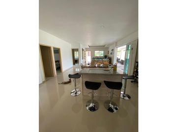 VENTA DE CABAÑA AMOBLADA EN COVEÑA - SUCRE