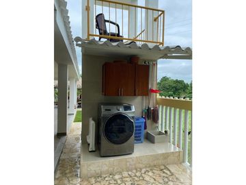 VENTA DE CABAÑA AMOBLADA EN COVEÑA - SUCRE