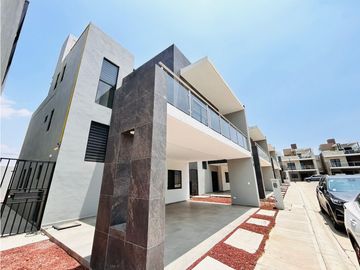 Se VENDE casa en Fracc. Altara 164