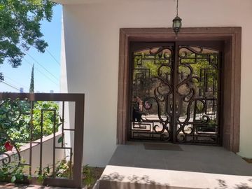 CASA. COL. VEREDALTA, SAN PEDRO GARZA GARCÍA.