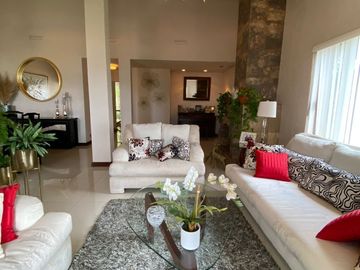 CASA. COL. VEREDALTA, SAN PEDRO GARZA GARCÍA.