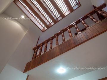 Casa en Venta con Alberca en Bugambilias 2da Sección Sur