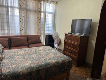 VENTA  DE CASA EN CHAPULTEPEC COUNTRY.  INVERSIÓN, ZONA FIANCIERA DE GDL.
