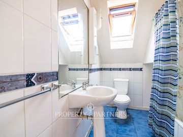 ¡¡Oferta!!!Casa con local comercial UF5.100