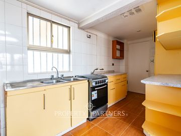 ¡¡Oferta!!!Casa con local comercial UF5.100