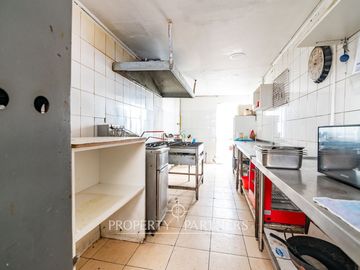 ¡¡Oferta!!!Casa con local comercial UF5.100