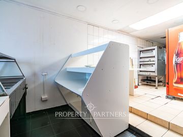 ¡¡Oferta!!!Casa con local comercial UF5.100