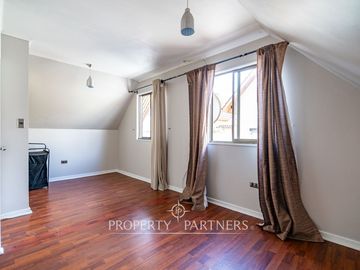 ¡¡Oferta!!!Casa con local comercial UF5.100