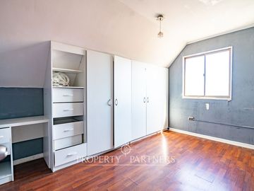 ¡¡Oferta!!!Casa con local comercial UF5.100