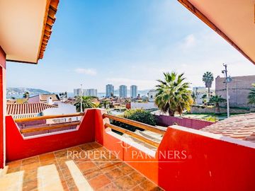 Espectacular Casa en La Herradura Oriente