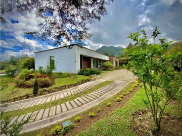 Venta Casa Campestre Exótica Vista, La Ceja