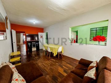 Casa de 6 Dormitorios 208.32m2 Urbanización Perú - San Martin de Porres