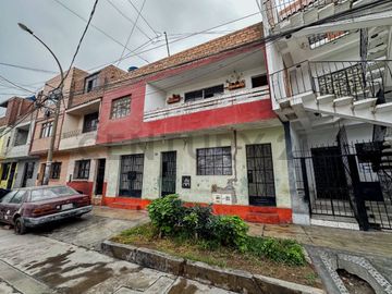 Casa de 6 Dormitorios 208.32m2 Urbanización Perú - San Martin de Porres