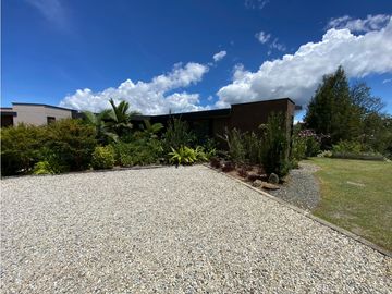 venndo casa finca vía Rionegro la Ceja Antioquia en parcelacion. JGA