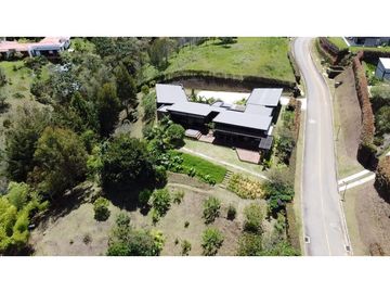 venndo casa finca vía Rionegro la Ceja Antioquia en parcelacion. JGA