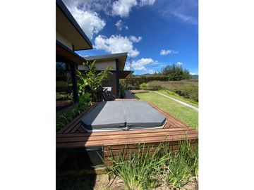 venndo casa finca vía Rionegro la Ceja Antioquia en parcelacion. JGA