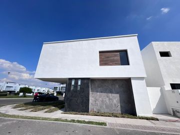 Venta de casa en San Isidro Juriquilla