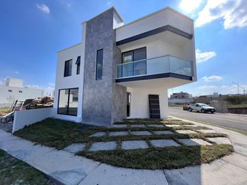 Venta de casa en San Isidro Juriquilla