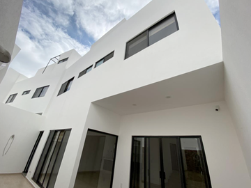 Excelente Casa en Venta en Juriquilla Querétaro