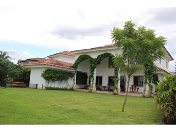 FAIRWAY ESTATES EN SANTA MARIA GOLF