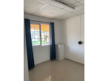 VENDO HERMOSA CASA EN URB. WEST VILLAGE HATO MONTAÑA