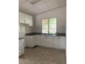 VENDO HERMOSA CASA EN URB. WEST VILLAGE HATO MONTAÑA