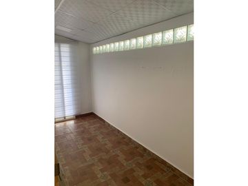 VENDO HERMOSA CASA EN URB. WEST VILLAGE HATO MONTAÑA
