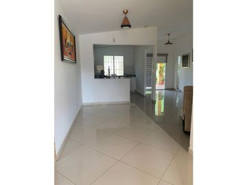 VENDO HERMOSA CASA EN URB. WEST VILLAGE HATO MONTAÑA