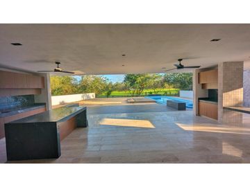Casa premium en venta y renta Yucatán Country Club