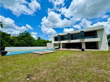 Casa premium en venta y renta Yucatán Country Club