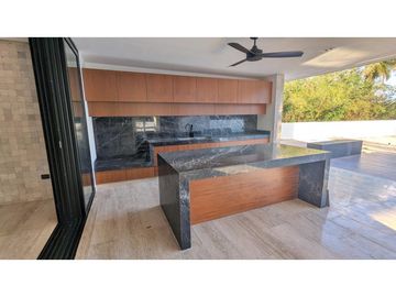 Casa premium en venta y renta Yucatán Country Club