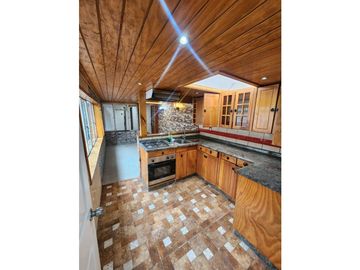 CASA-LOCAL COMERCIAL EN CARRERA CONCEPCIÓN