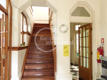Oficina en Venta en Barrio Republica / Santiago Centro