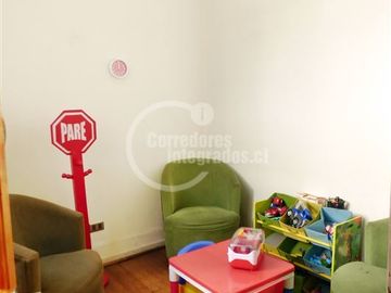 Oficina en Venta en Barrio Republica / Santiago Centro