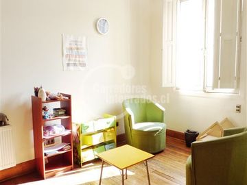 Oficina en Venta en Barrio Republica / Santiago Centro