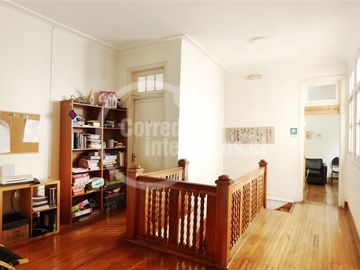 Oficina en Venta en Barrio Republica / Santiago Centro