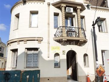 Oficina en Venta en Barrio Republica / Santiago Centro