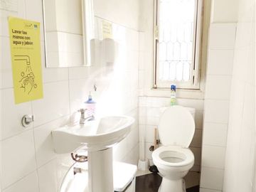 Oficina en Venta en Barrio Republica / Santiago Centro