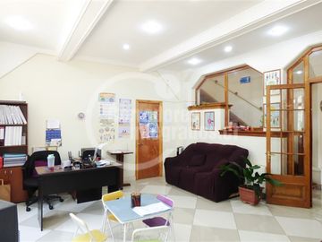 Oficina en Venta en Barrio Republica / Santiago Centro