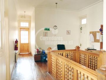 Oficina en Venta en Barrio Republica / Santiago Centro