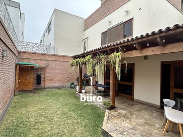 HERMOSA CASA EN VENTA MUY BIEN UBICADA EN AURORA MIRAFLORES