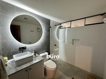 HERMOSA CASA EN VENTA MUY BIEN UBICADA EN AURORA MIRAFLORES