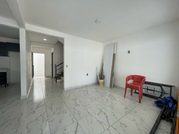 Estrena casa con alberca
