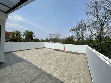 Estrena casa con alberca